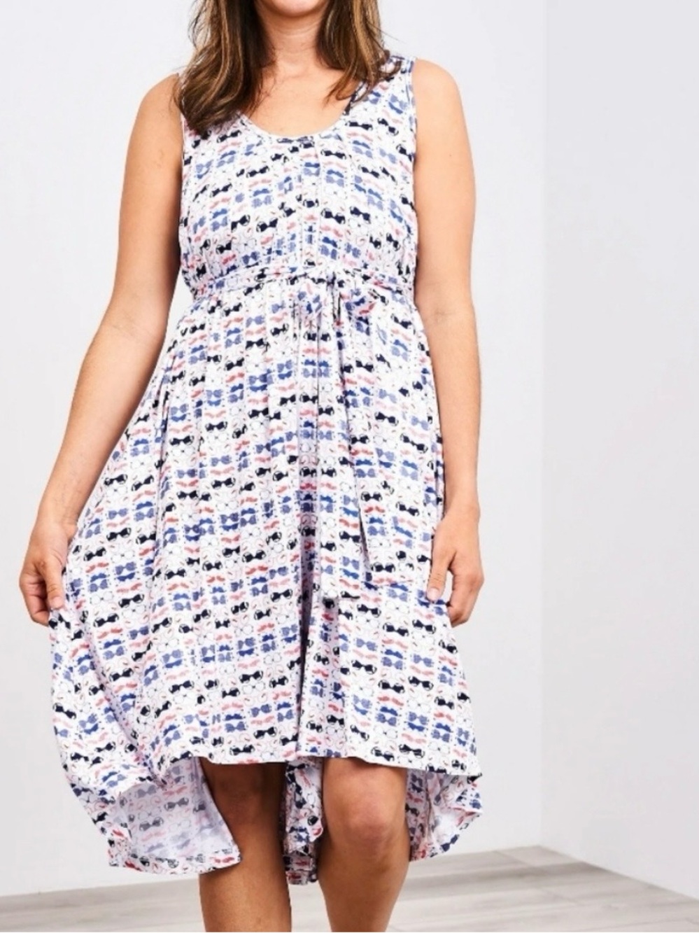 Latched Mama sunglasses print pocket detail sleeveless nursing romper NWT